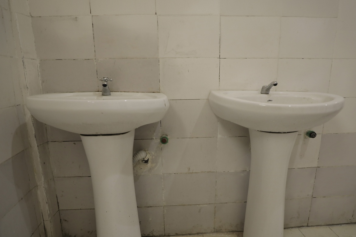 Under the GPE-funded program, nearly 400 WASH facilities including gender-friendly latrines, handwashing facilities and water tanks, were constructed to enhance the learning environment of targeted schools in Somalia. Credit: Awale Koronto/Save the Children